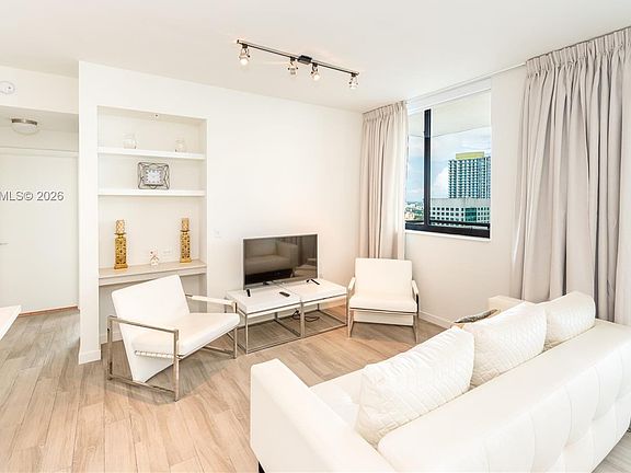 5th image of 999 SW 1st Ave APT 3114