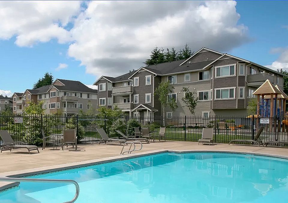 1st image of 13507 97th Ave E Unit 202