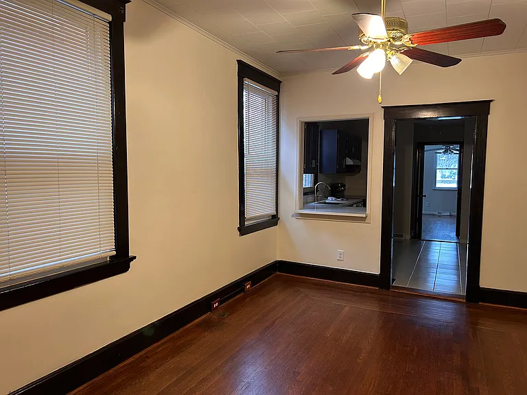 2309 Morton Ave #1 — Photo 10
