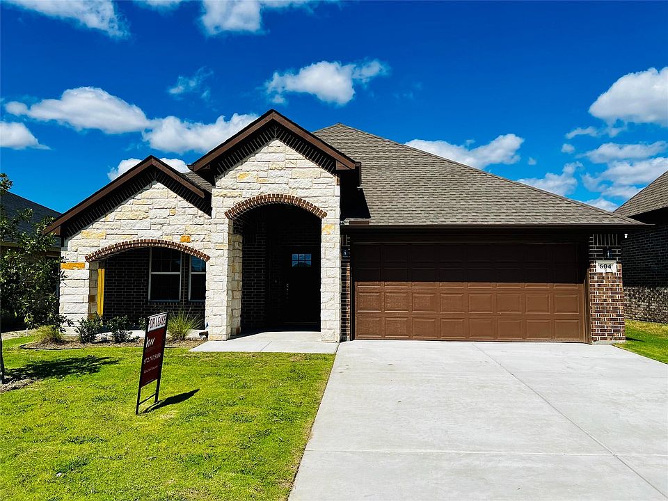 1st image of 604 Greyson Ln