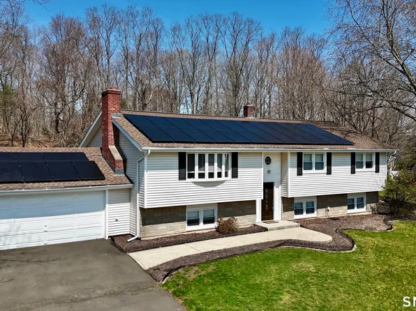 6 Liberty Terrace, North Haven, CT 06473