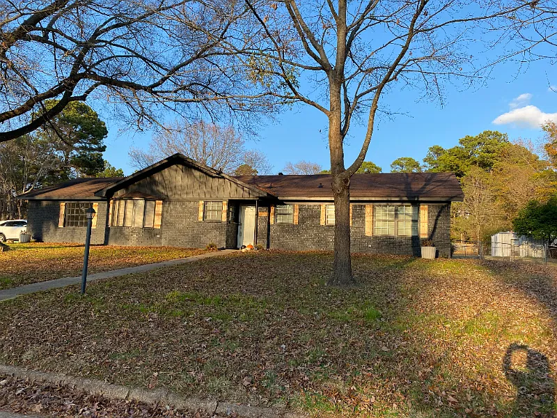 3 bed, 1412 sqft, $1,750 — Photo 1