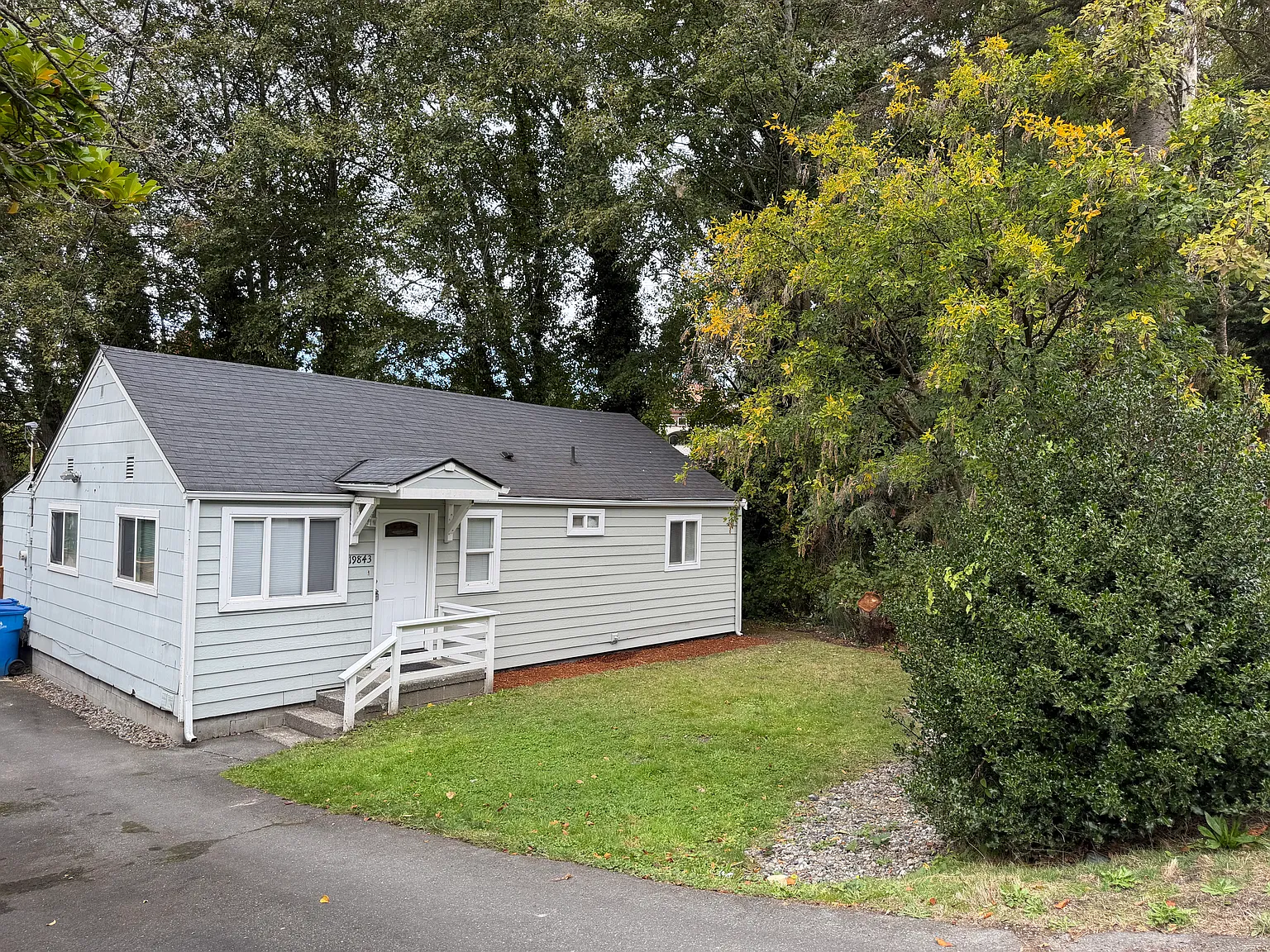 19843 25th Avenue NE — Photo 2