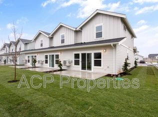 2284 Brome St UNIT B, Lynden, WA 98264