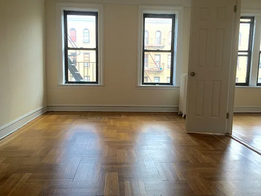 Rented by Level Group | media 7