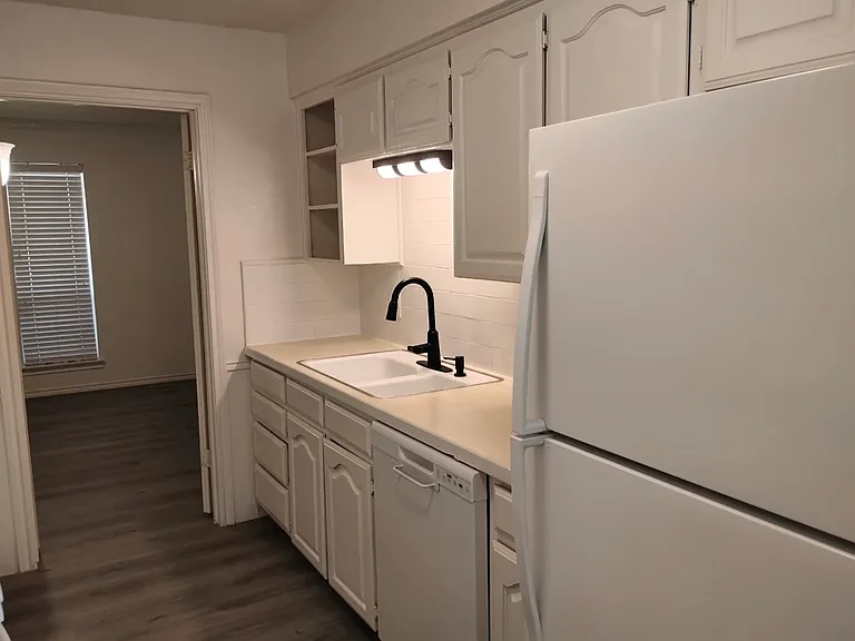 501 Northridge St — Photo 25