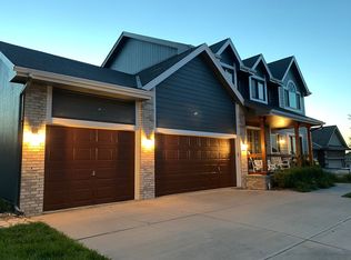 128 S 202nd St, Elkhorn, NE 68022