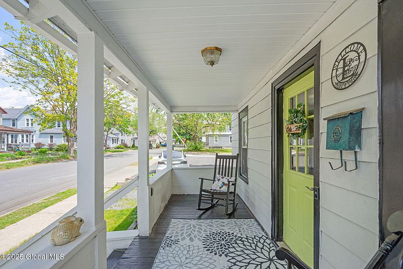 2nd image of 25 Thomson Avenue