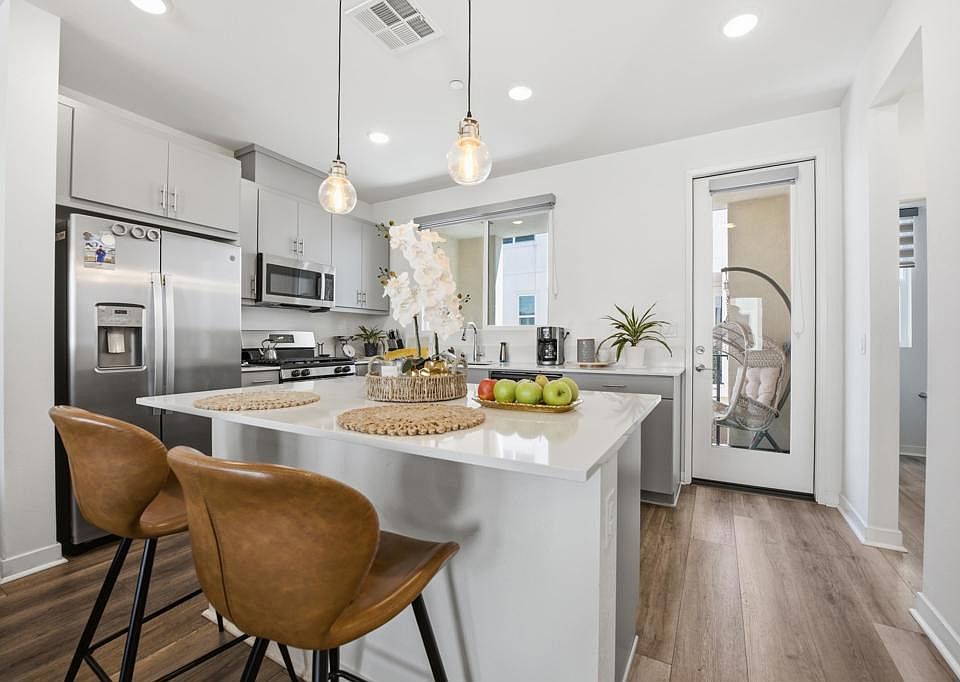 1st image of 5474 Shorefront Dr Unit 160