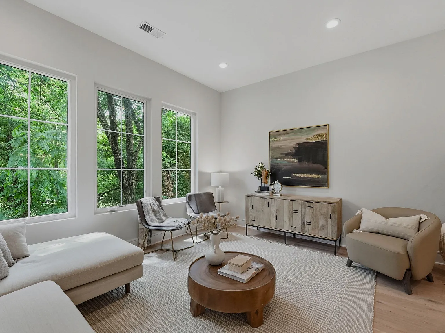 2 bed, 2.5 bath, 1337 sqft, $3,200 — Photo 3