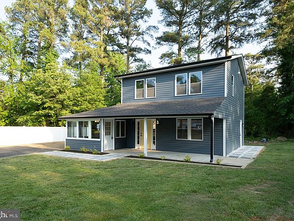 4th image of 409 Lake Dr
