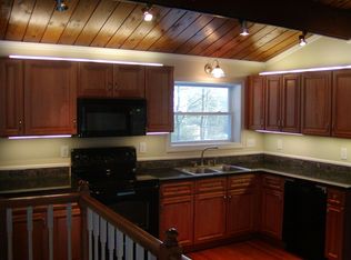 44 Seminole Ave, Hubbardston, MA 01452