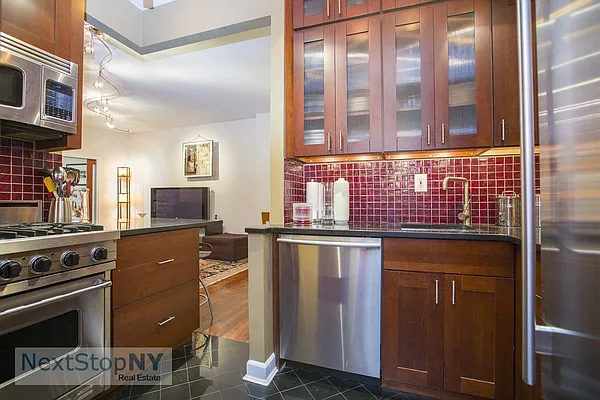 Sold by NextStopNY | media 11