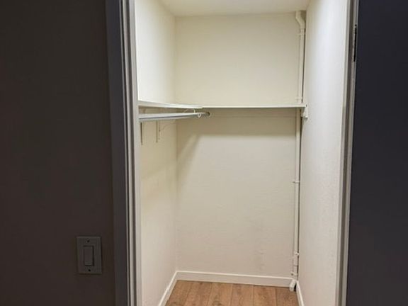 3rd image of 1940 Lakeshore Ave APT 43