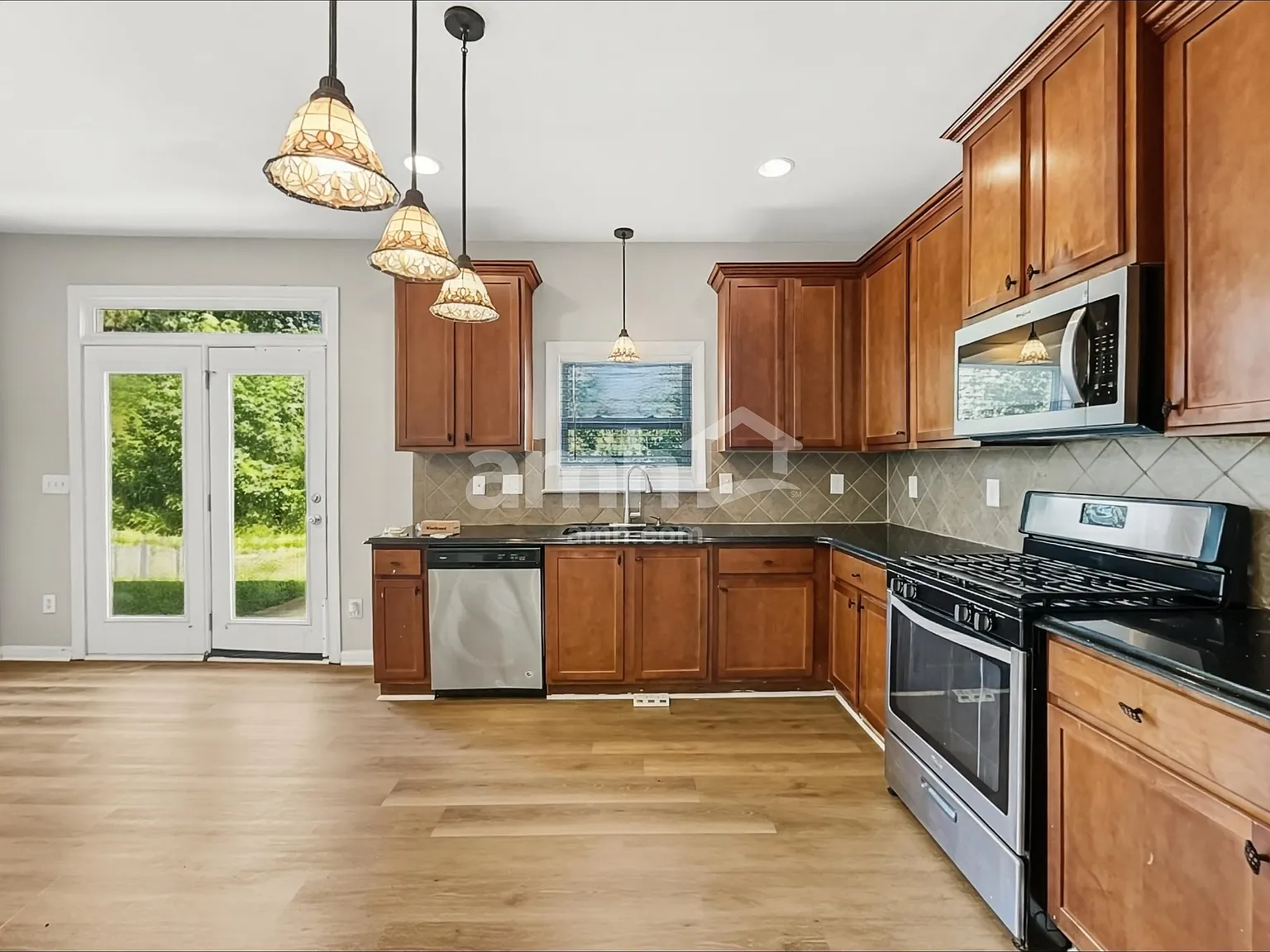 5 bed, 3.0 bath, 3040 sqft, $2,680 — Photo 4