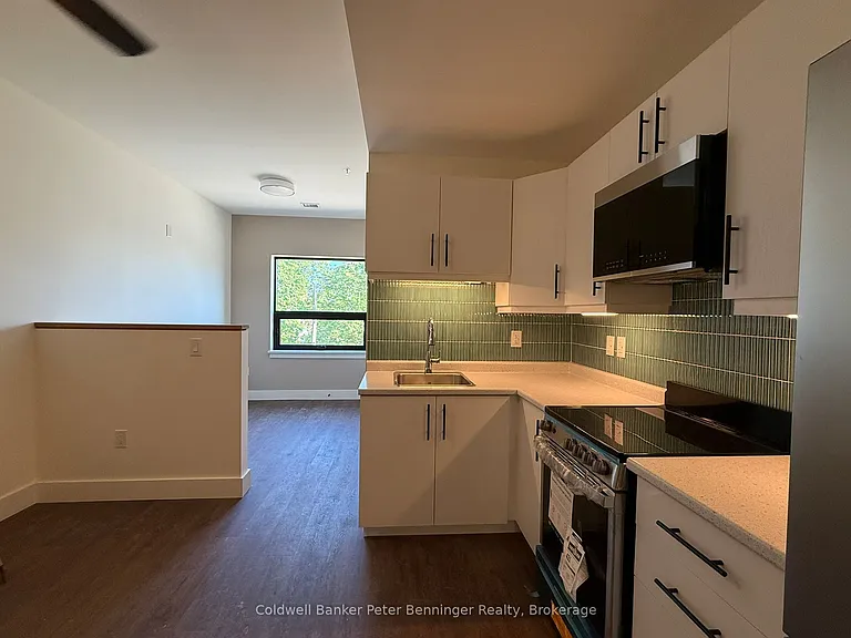 604 Queen St S #202 — Photo 2
