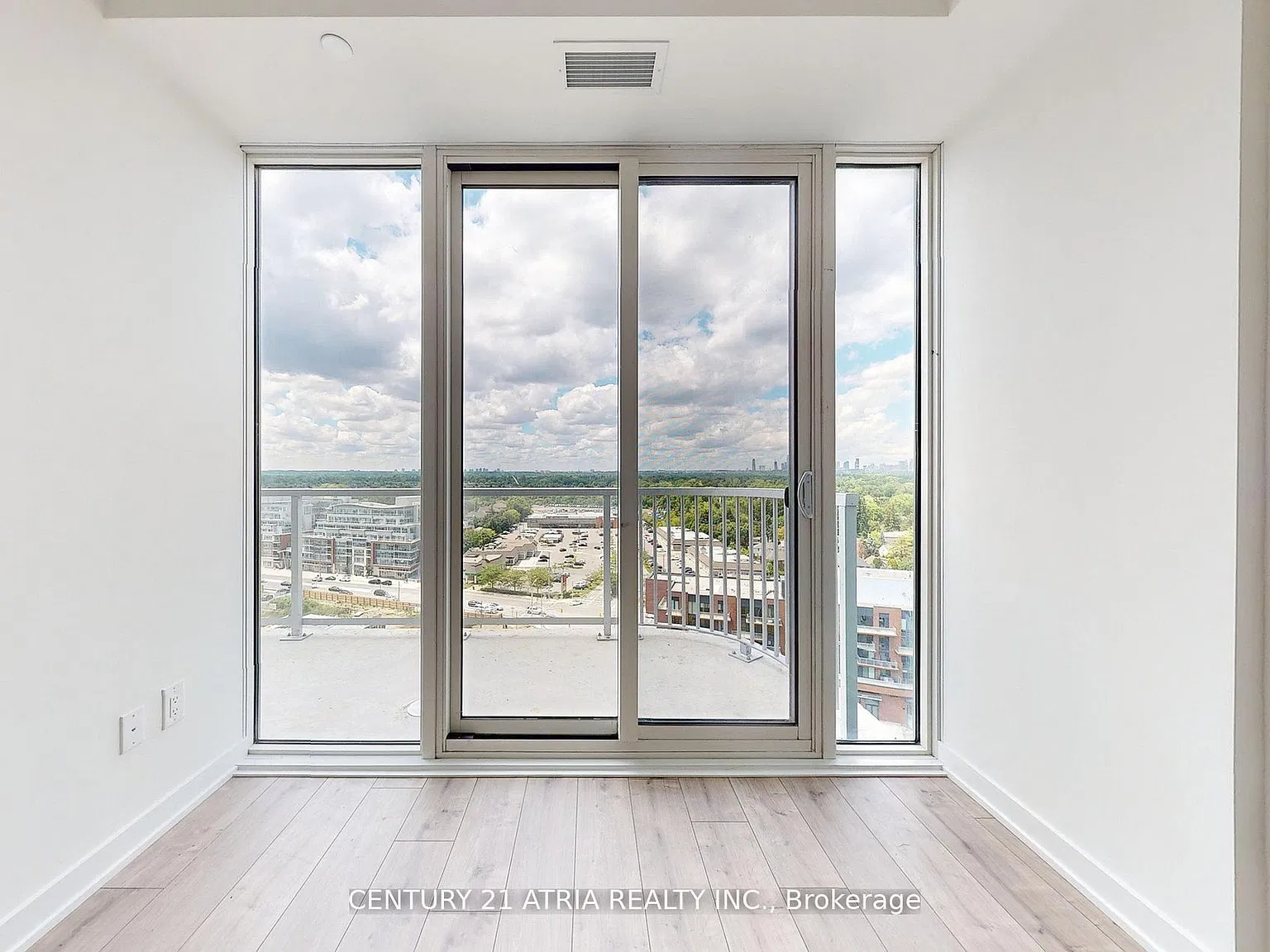 2 bed, $2,500 — Photo 4
