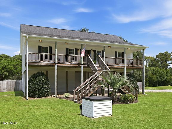 2nd image of 1422 Harkers Island Road