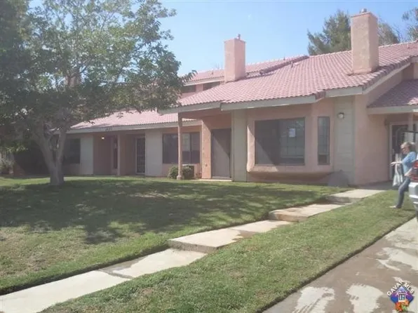 1827 E Avenue J #10, Lancaster, CA 93535