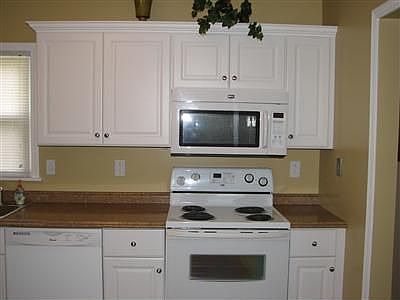 3rd image of 2261 Schubert St