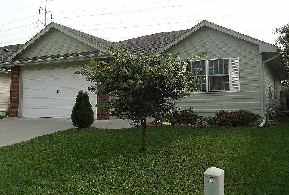 2nd image of 2633 Pavich Dr