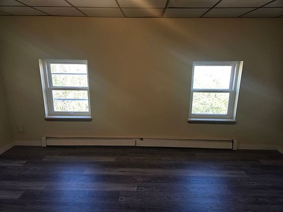 3rd image of 32 N Jefferson St Floor 2