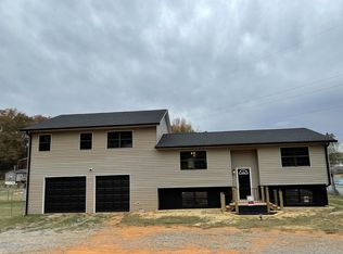 180 County Road 725, Riceville, TN 37370