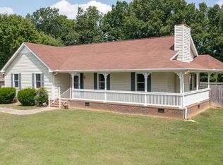 112 Pennsylvania Ave, White House, TN 37188