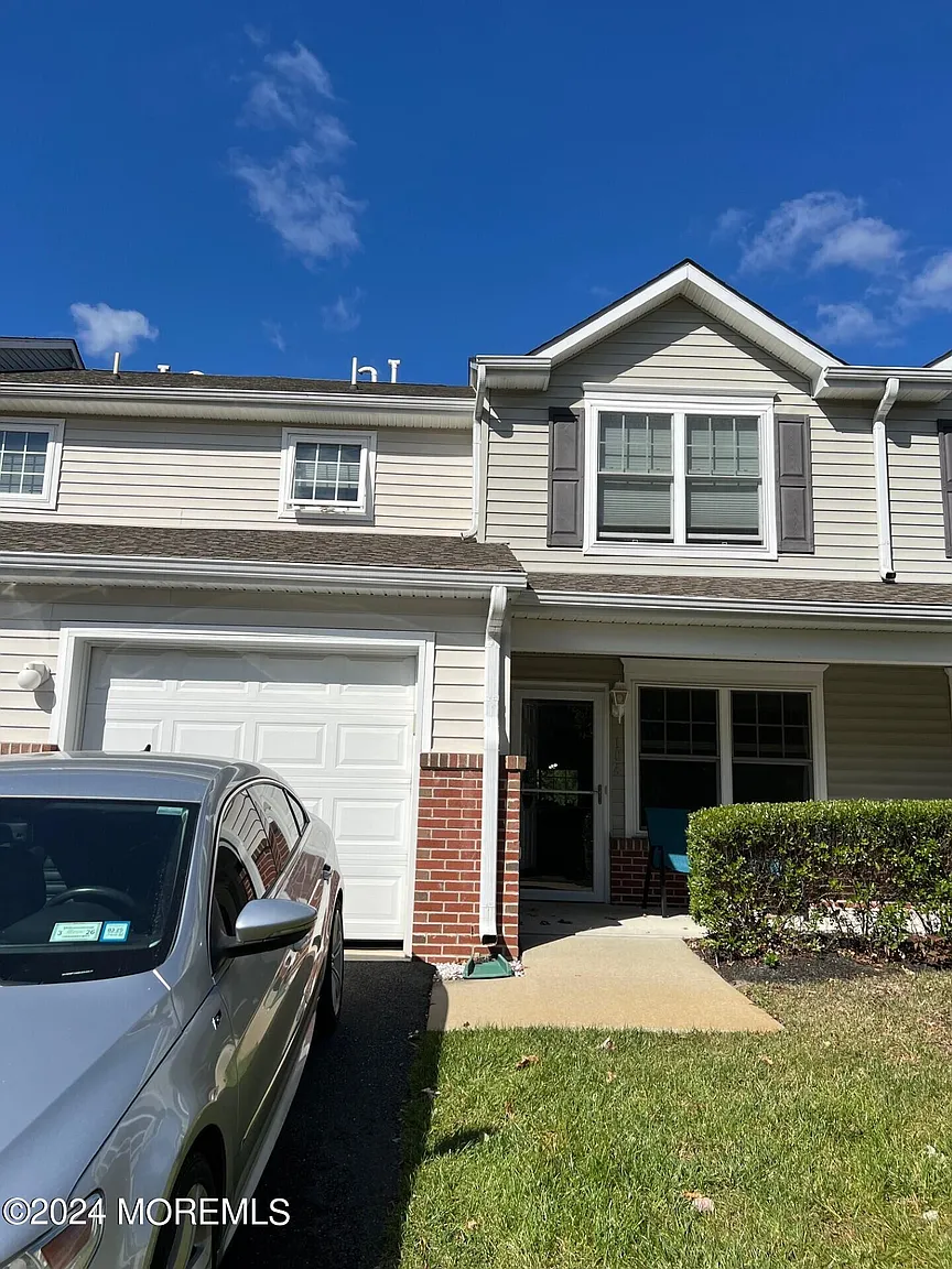 104 Harvest Way photo 1