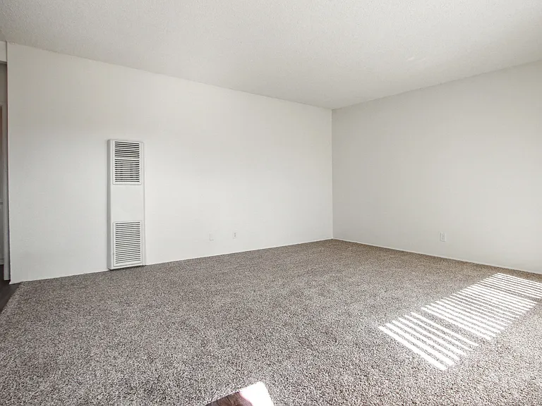 Glen Haven Apartments — Photo 54