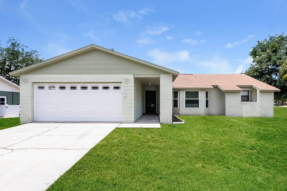3 bed, 2.0 bath, 1510 sqft, $2,115 — Photo 1