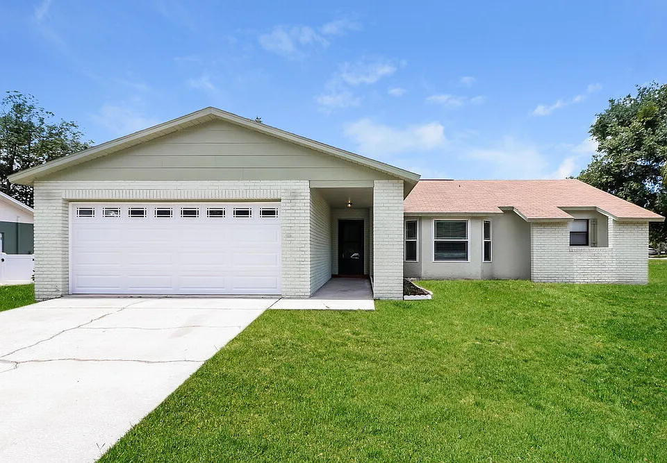 5113 Gardendale Ln