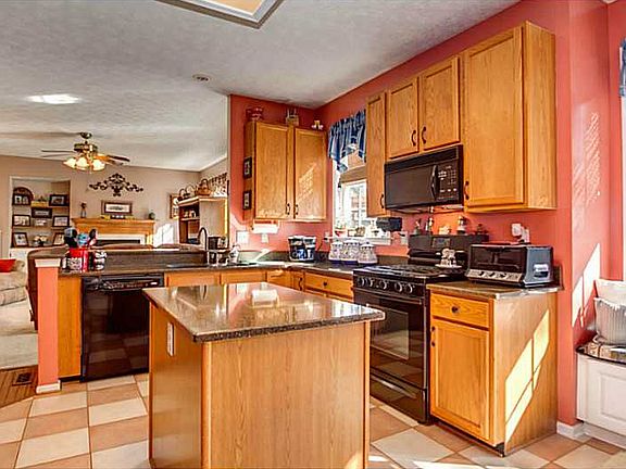 5th image of 2612 Broadacres Way