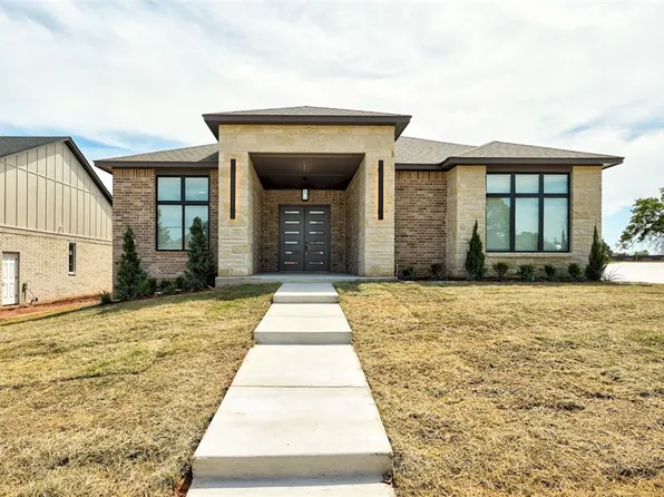 3400 Bourgogne St, Edmond, OK 73034