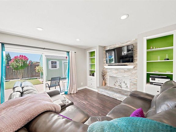 5th image of 8101 Mesa Oak Way