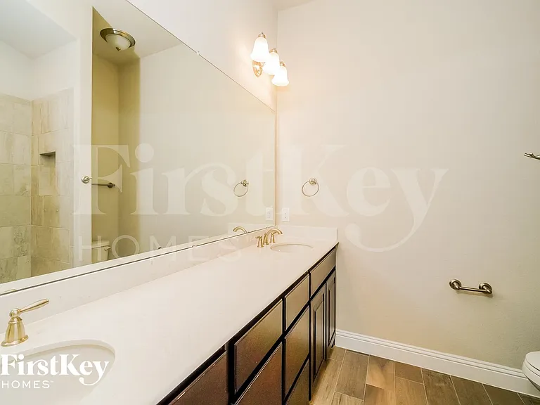15013 Gladstone Dr — Photo 13