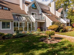 300 Willow St APT 2, South Hamilton, MA 01982