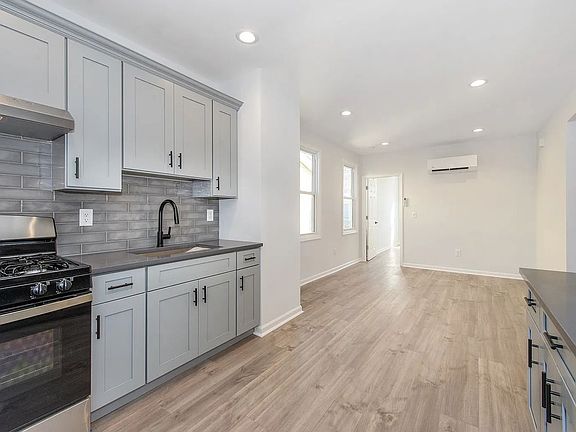 4th image of 105 Coolidge St Floor 2