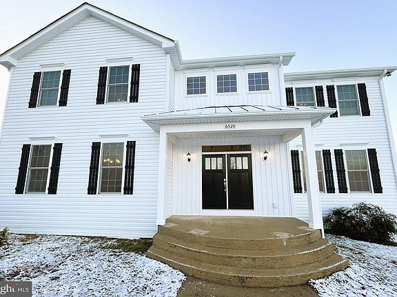 2nd image of 6520 Courtneys Ln