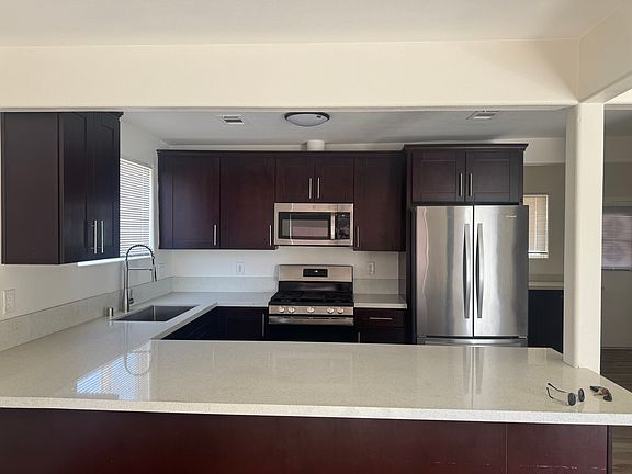 2nd image of 2039 E Ave