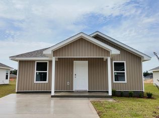 6537 Firefly Dr, Milton, FL 32583