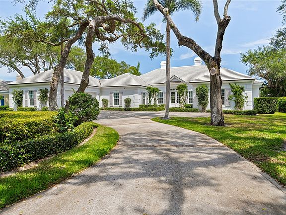 3rd image of 430 Sabal Palm Ln