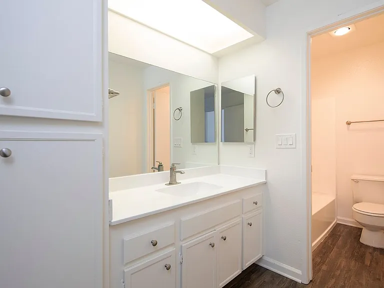 Bonita Heights Apartments — Photo 8