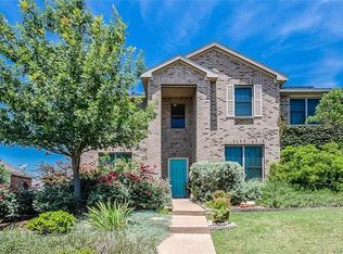 204 Deerfield Ct, Cedar Hill, TX 75104