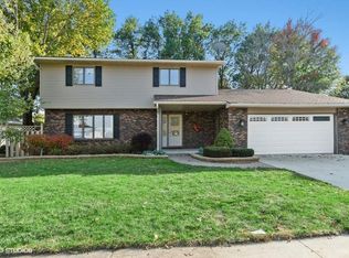 1205 Country Meadows Dr, Waverly, IA 50677