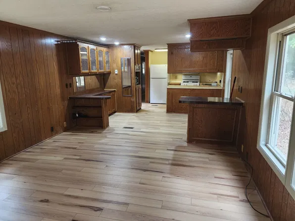 3134 W Skeels Rd, Montague, MI 49437