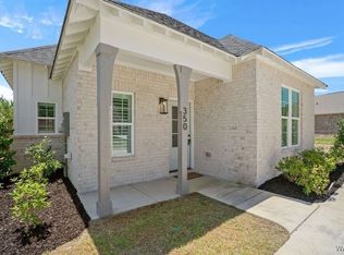 350 Shiloh Creek Dr, Calera, AL 35040