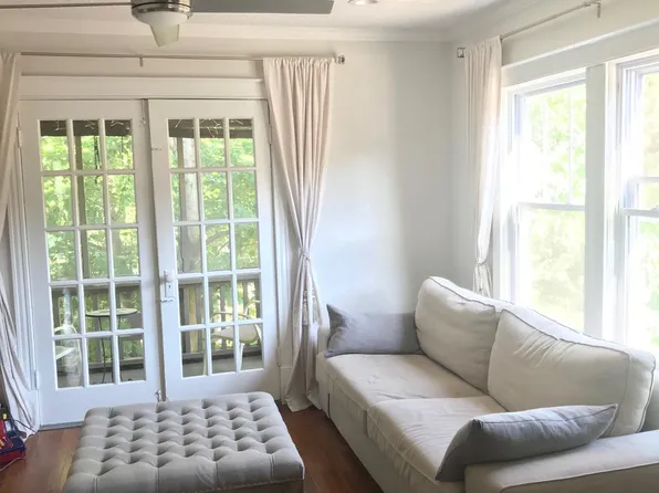 5101 Wyandotte St APT 2N, Kansas City, MO 64112