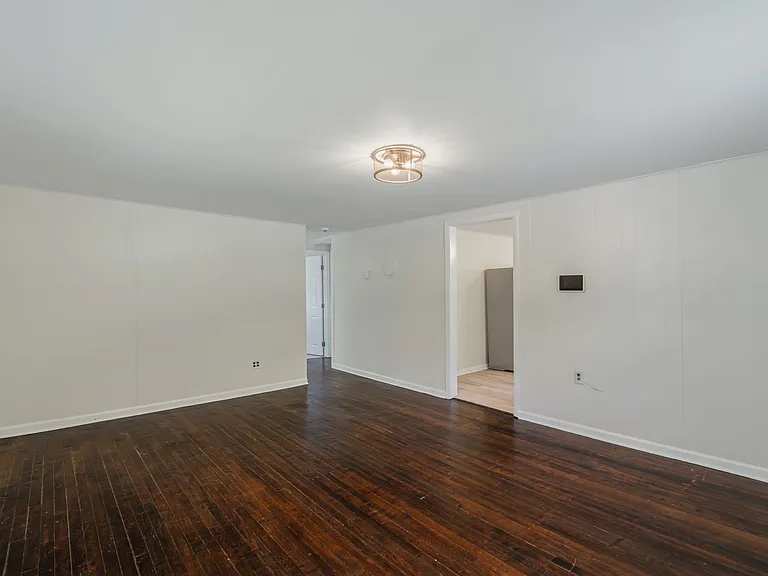 8624 Walnut Springs Ln — Photo 7