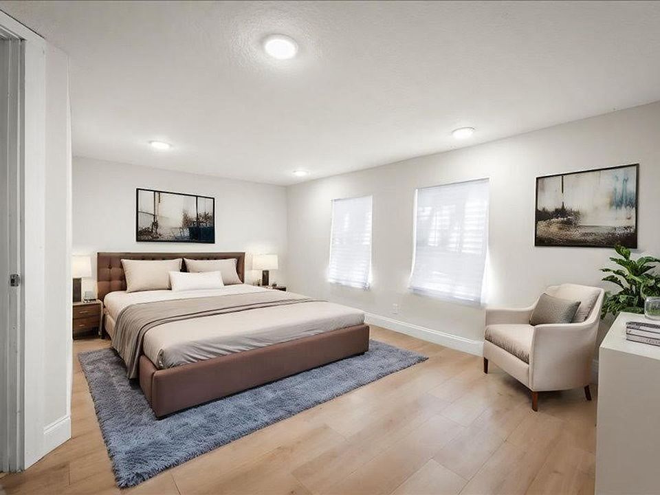 1st image of 45 W 55th St Unit B